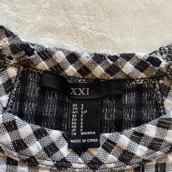 Forever 21 Checked Gingham Halter Crop Top - Picture 3 of 4